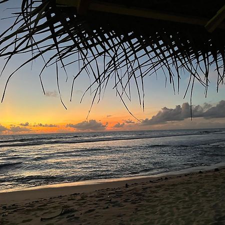 Ocean Reef Hotel Хиккадува Экстерьер фото