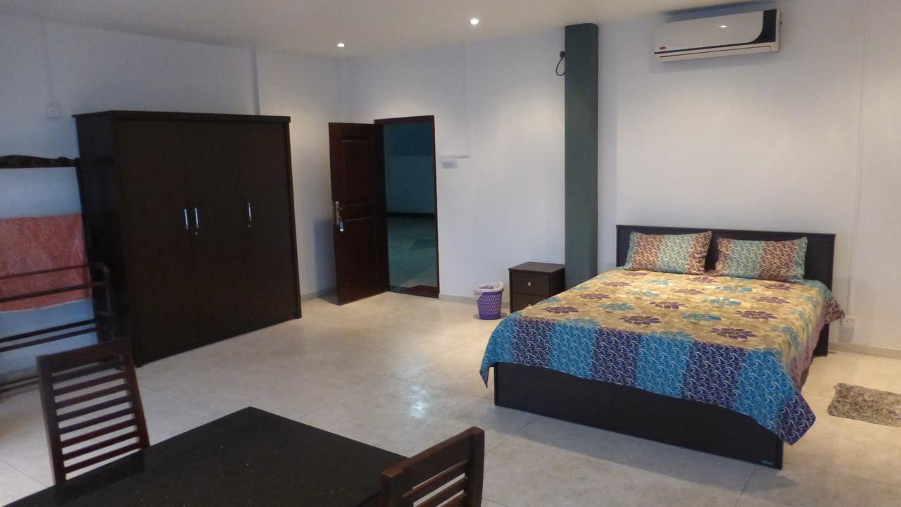 Ocean Reef Hotel Хиккадува Экстерьер фото