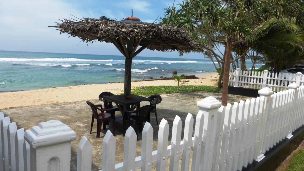 Ocean Reef Hotel Хиккадува Экстерьер фото