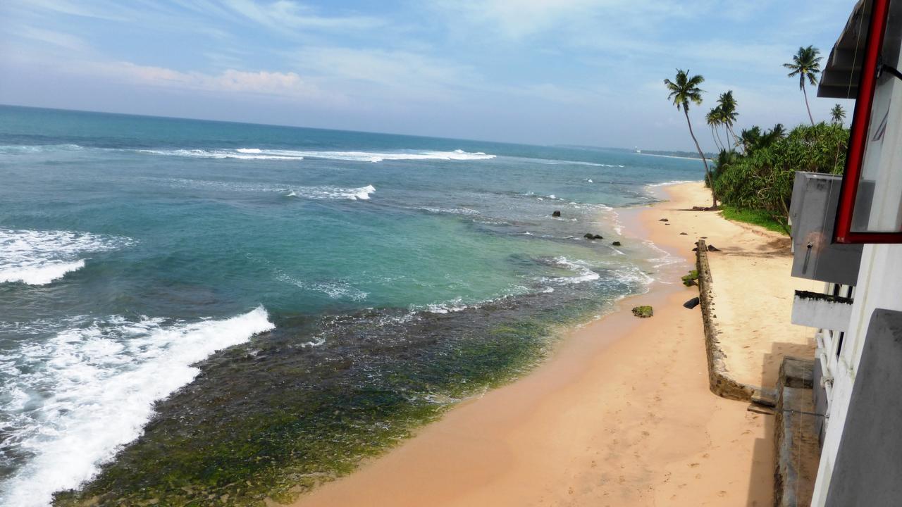 Ocean Reef Hotel Хиккадува Экстерьер фото