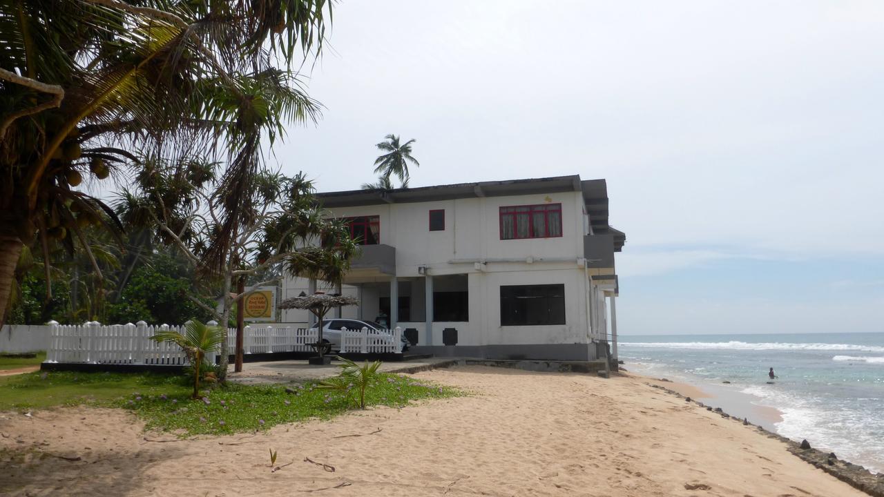 Ocean Reef Hotel Хиккадува Экстерьер фото