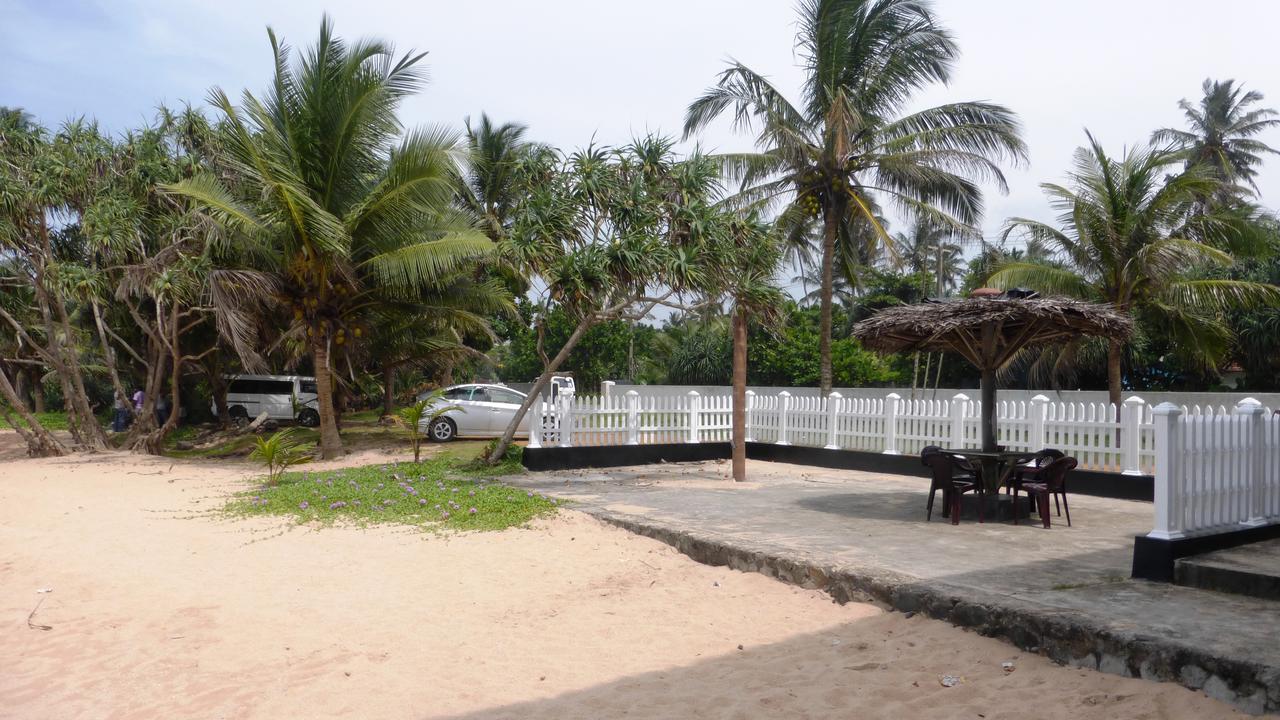 Ocean Reef Hotel Хиккадува Экстерьер фото